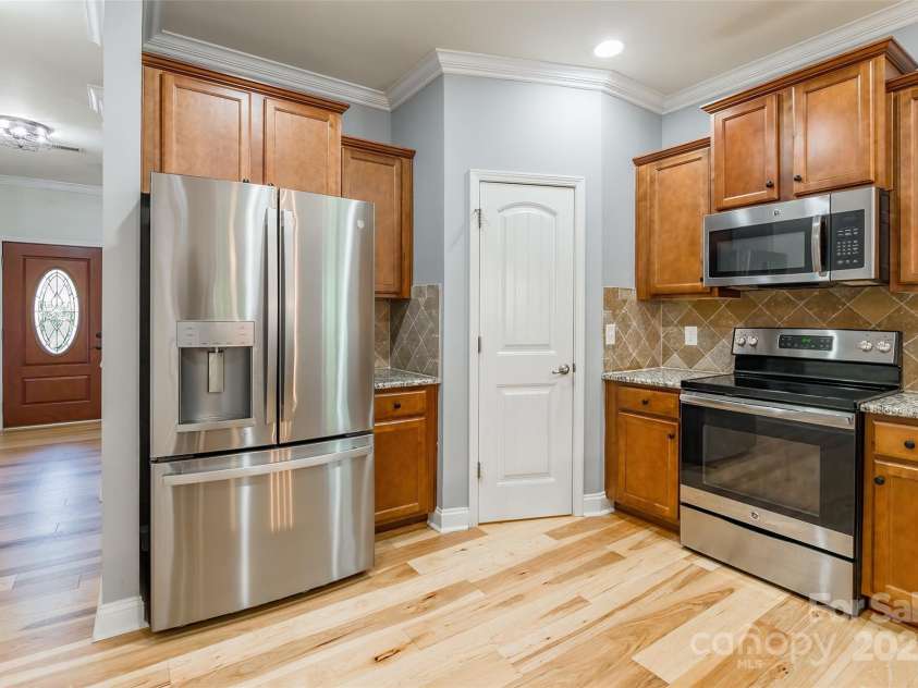 2202 Chickasaw Loop, Rock Hill, SC 29732.  MLS# CAR4248539, YatesRealty ID 8485. 