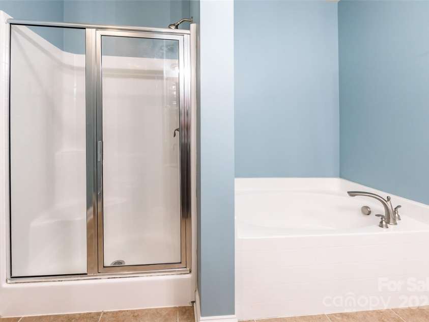 2202 Chickasaw Loop, Rock Hill, SC 29732.  MLS# CAR4248539, YatesRealty ID 8485. 
