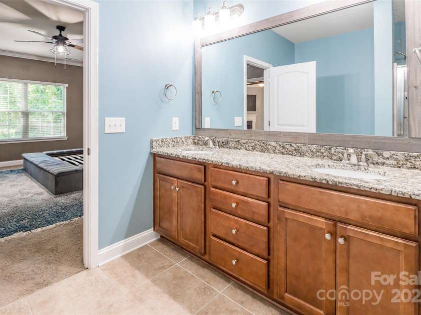 2202 Chickasaw Loop, Rock Hill, SC 29732.  MLS# CAR4248539, YatesRealty ID 8485. 