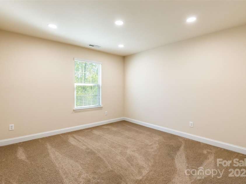 2202 Chickasaw Loop, Rock Hill, SC 29732.  MLS# CAR4248539, YatesRealty ID 8485. 