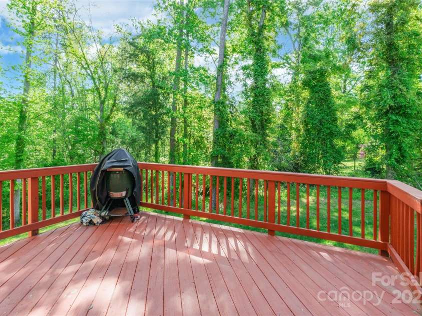 2202 Chickasaw Loop, Rock Hill, SC 29732.  MLS# CAR4248539, YatesRealty ID 8485. 