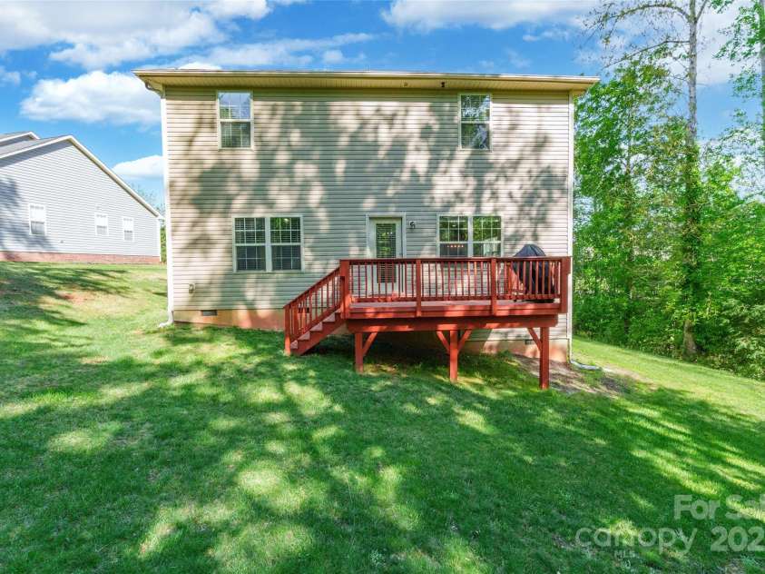 2202 Chickasaw Loop, Rock Hill, SC 29732.  MLS# CAR4248539, YatesRealty ID 8485. 