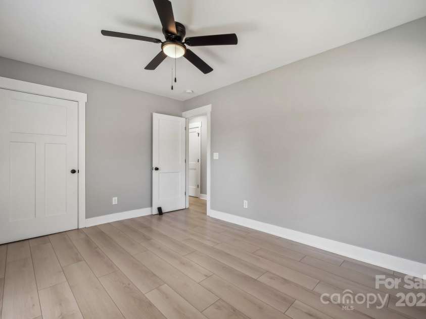 500 Dedmon Drive, Charlotte, NC 28216.  MLS# CAR4247974, YatesRealty ID 8486. Second Guest Bedroom