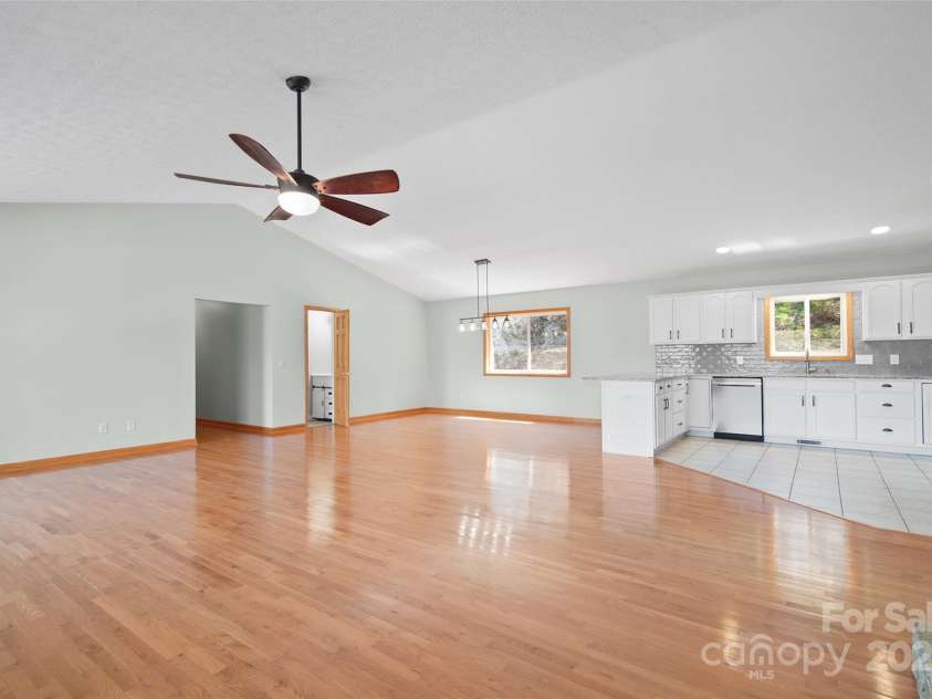 250 Bannock Drive, Clyde, NC 28721.  MLS# CAR4243245, YatesRealty ID 8487. 