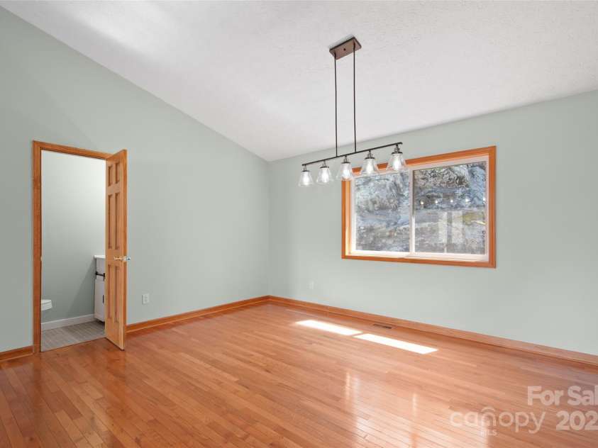 250 Bannock Drive, Clyde, NC 28721.  MLS# CAR4243245, YatesRealty ID 8487. 