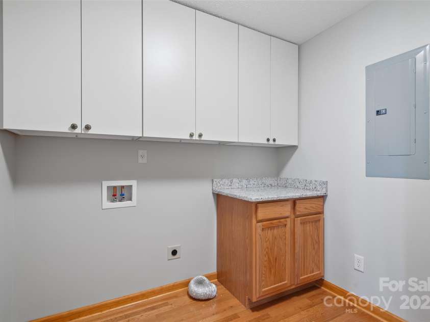 250 Bannock Drive, Clyde, NC 28721.  MLS# CAR4243245, YatesRealty ID 8487. 