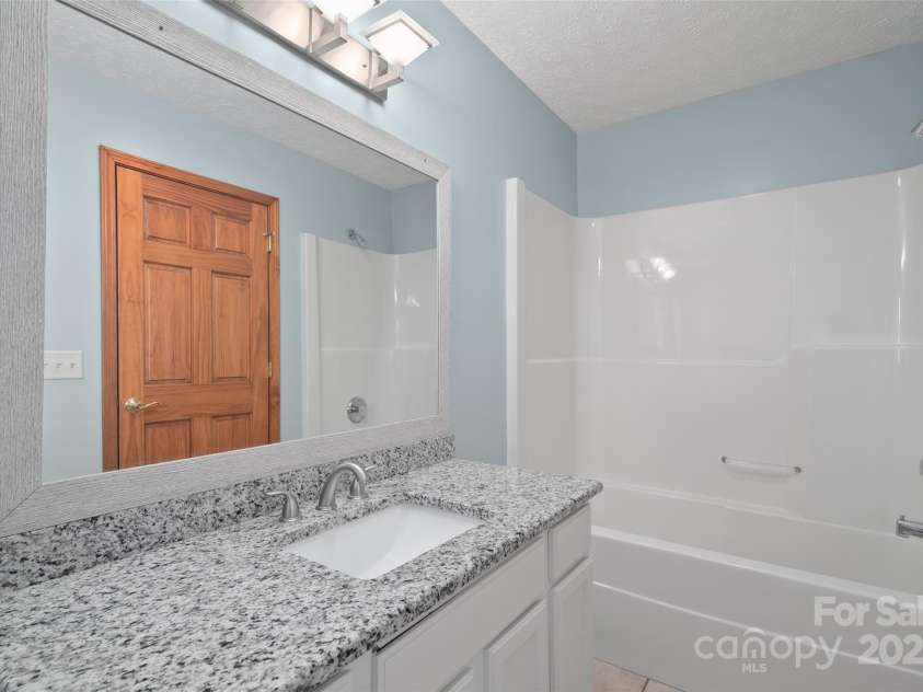 250 Bannock Drive, Clyde, NC 28721.  MLS# CAR4243245, YatesRealty ID 8487. 