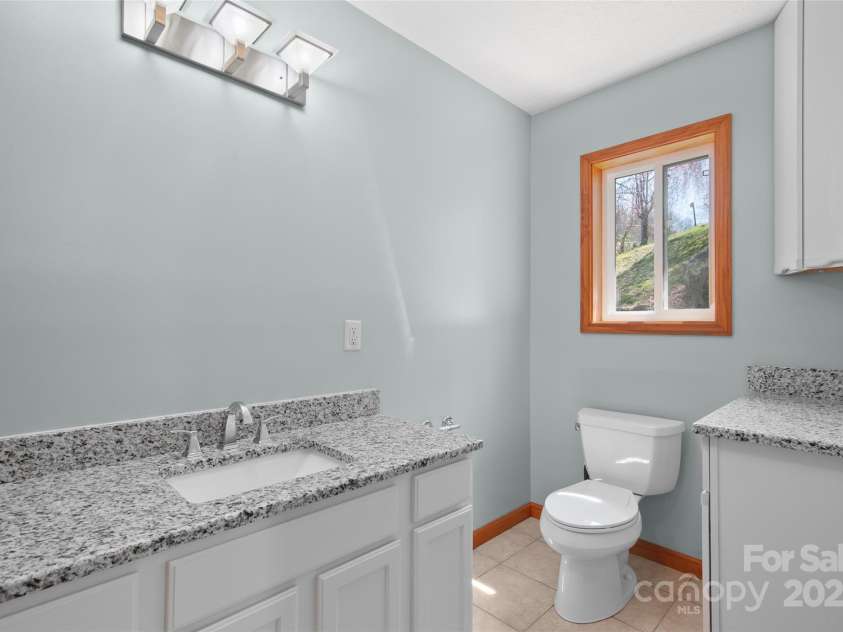 250 Bannock Drive, Clyde, NC 28721.  MLS# CAR4243245, YatesRealty ID 8487. 