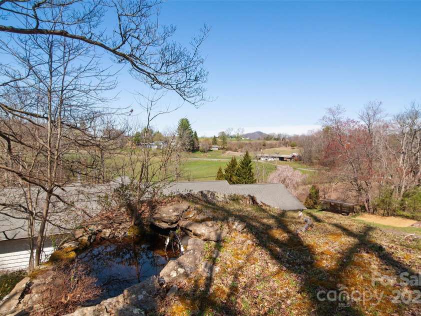 250 Bannock Drive, Clyde, NC 28721.  MLS# CAR4243245, YatesRealty ID 8487. 