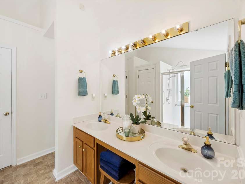 1415 Deer Forest Drive, Indian Land, SC 29707.  MLS# CAR4364452, YatesRealty ID 8488. Primary bath