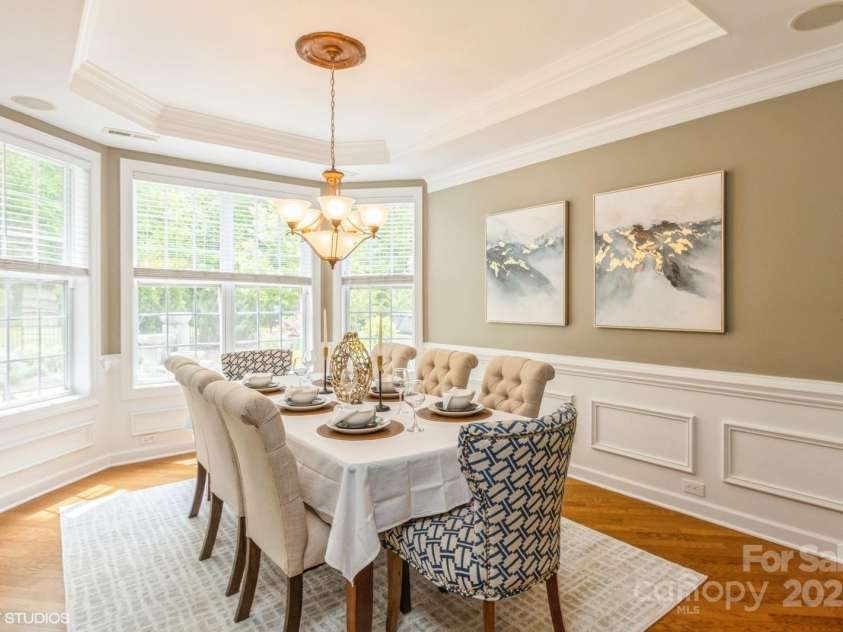 10012 Royal Colony Drive, Waxhaw, NC 28173.  MLS# CAR4250222, YatesRealty ID 8489. Dining room