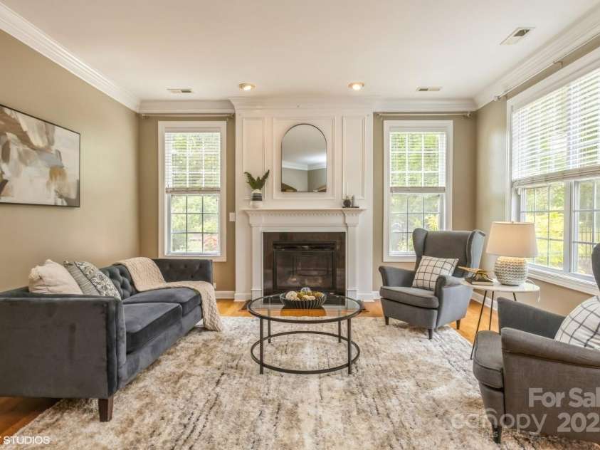 10012 Royal Colony Drive, Waxhaw, NC 28173.  MLS# CAR4250222, YatesRealty ID 8489. Living room