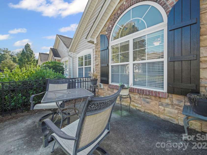 248 Lone Oak Circle, Rock Hill, SC 29732.  MLS# CAR4310437, YatesRealty ID 8489. 