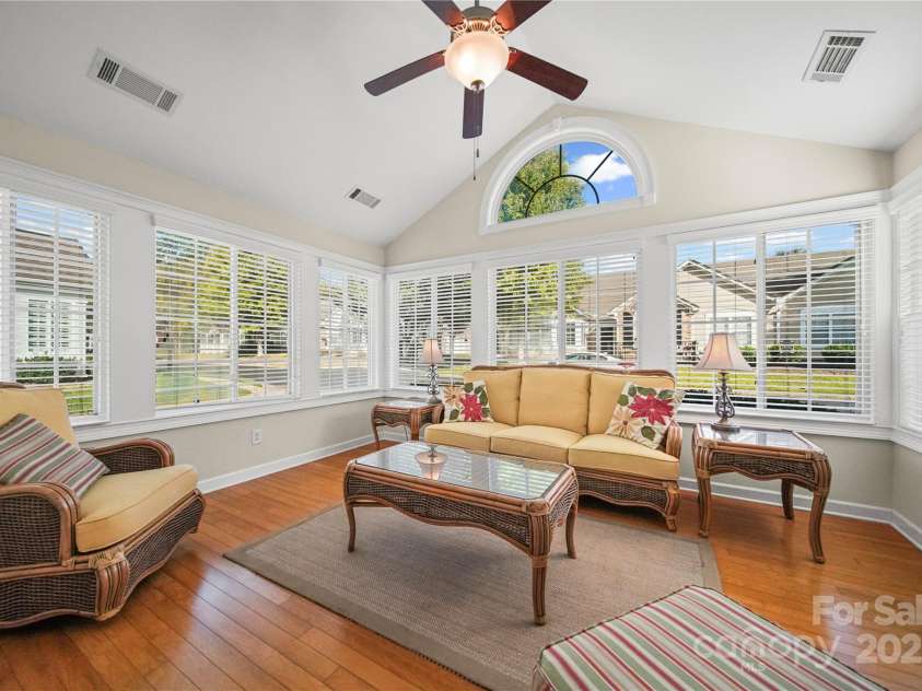 248 Lone Oak Circle, Rock Hill, SC 29732.  MLS# CAR4310437, YatesRealty ID 8489. Sunroom