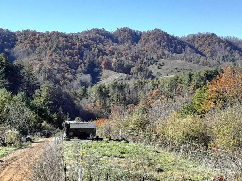 2200 Walnut Creek Road, Marshall, NC 28753.  MLS# CAR4200860, YatesRealty ID 849. 