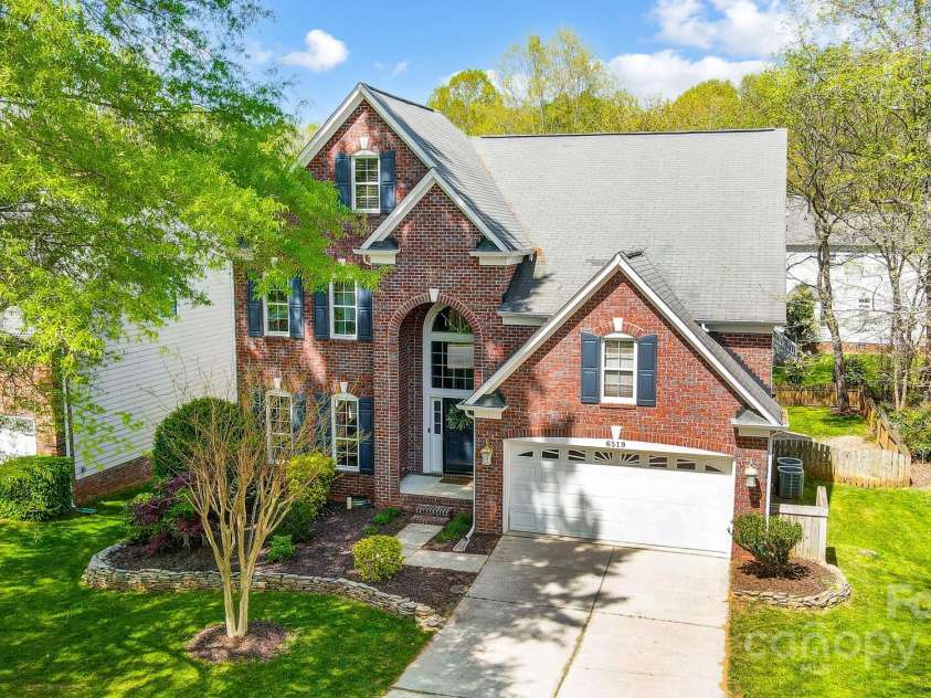 6519 Summertree Lane, Charlotte, NC 28270.  MLS# CAR4241201, YatesRealty ID 8490. 