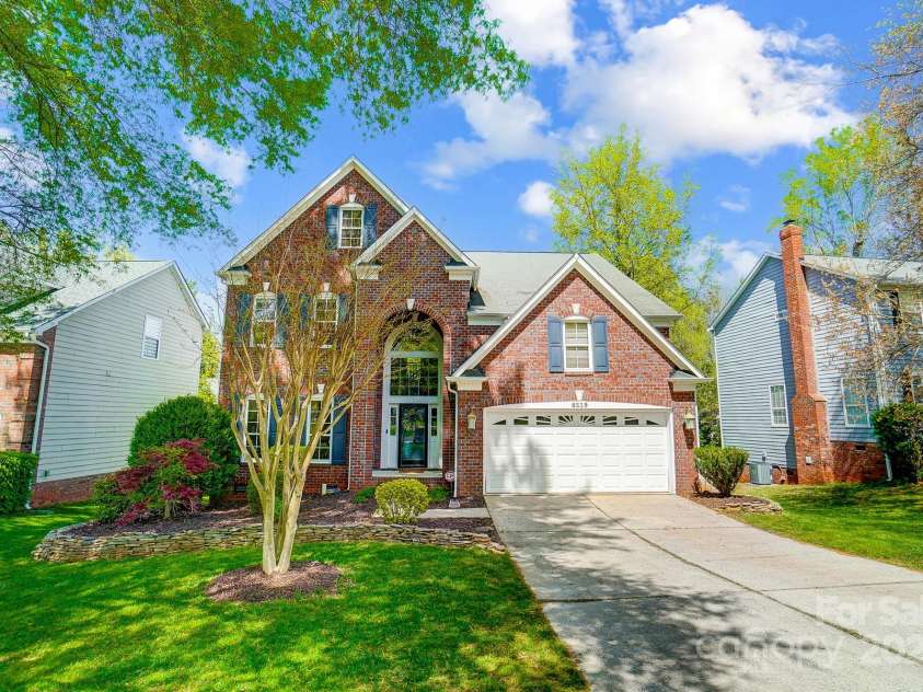 6519 Summertree Lane, Charlotte, NC 28270.  MLS# CAR4241201, YatesRealty ID 8490. 