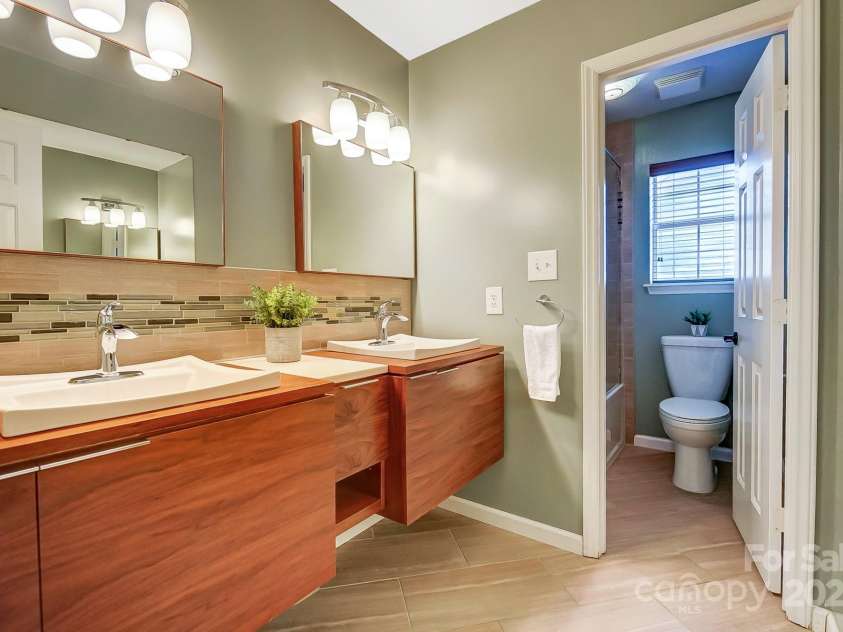 6519 Summertree Lane, Charlotte, NC 28270.  MLS# CAR4241201, YatesRealty ID 8490. 