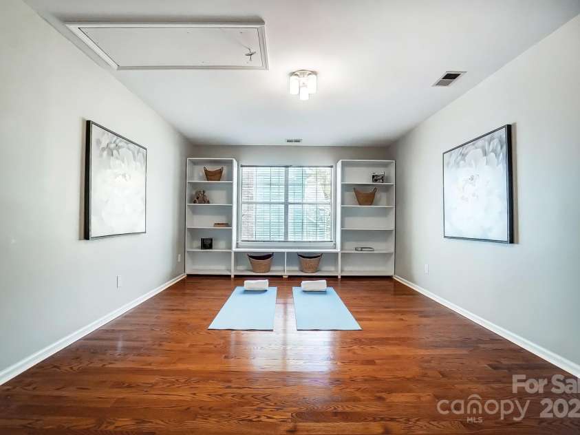 6519 Summertree Lane, Charlotte, NC 28270.  MLS# CAR4241201, YatesRealty ID 8490. 