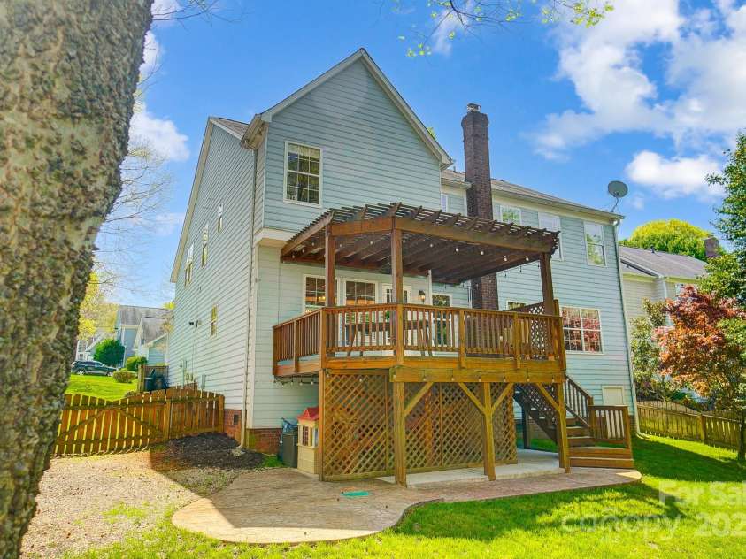 6519 Summertree Lane, Charlotte, NC 28270.  MLS# CAR4241201, YatesRealty ID 8490. 