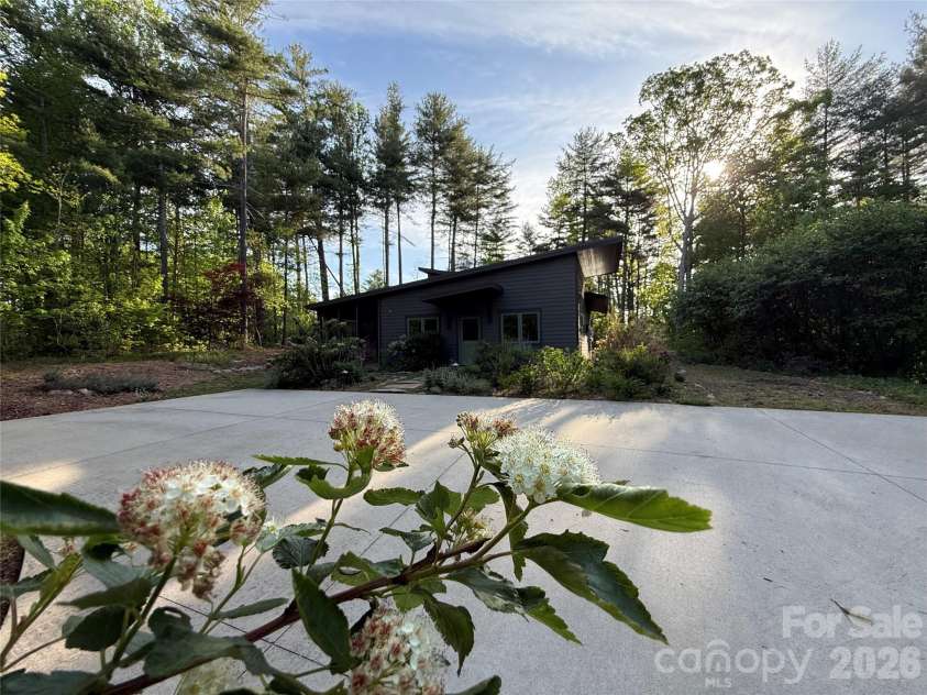 858 Mills Gap Road, Fletcher, NC 28732.  MLS# CAR4342103, YatesRealty ID 8490. 