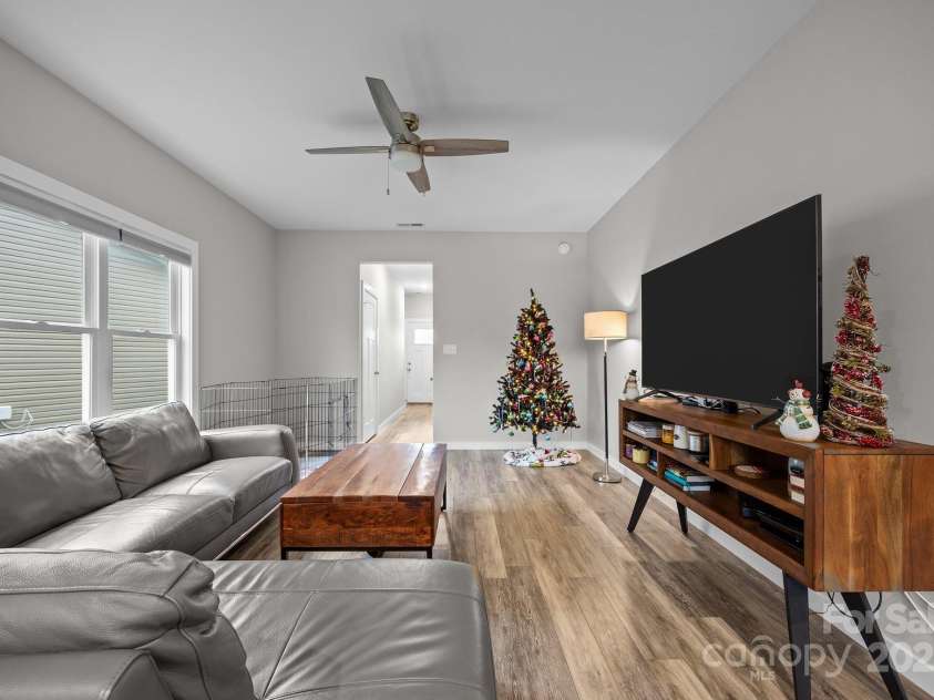 19 Sage Crest Loop, Weaverville, NC 28787.  MLS# CAR4218561, YatesRealty ID 8491. 