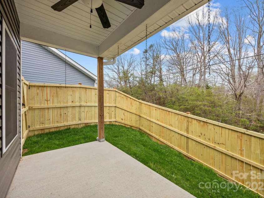 19 Sage Crest Loop, Weaverville, NC 28787.  MLS# CAR4218561, YatesRealty ID 8491. 