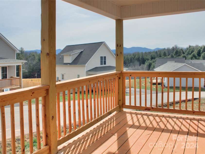 380 Quinn Hill Lane, Mars Hill, NC 28754.  MLS# CAR4127561, YatesRealty ID 8491. 