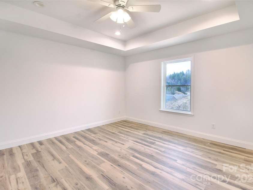 380 Quinn Hill Lane, Mars Hill, NC 28754.  MLS# CAR4127561, YatesRealty ID 8491. 