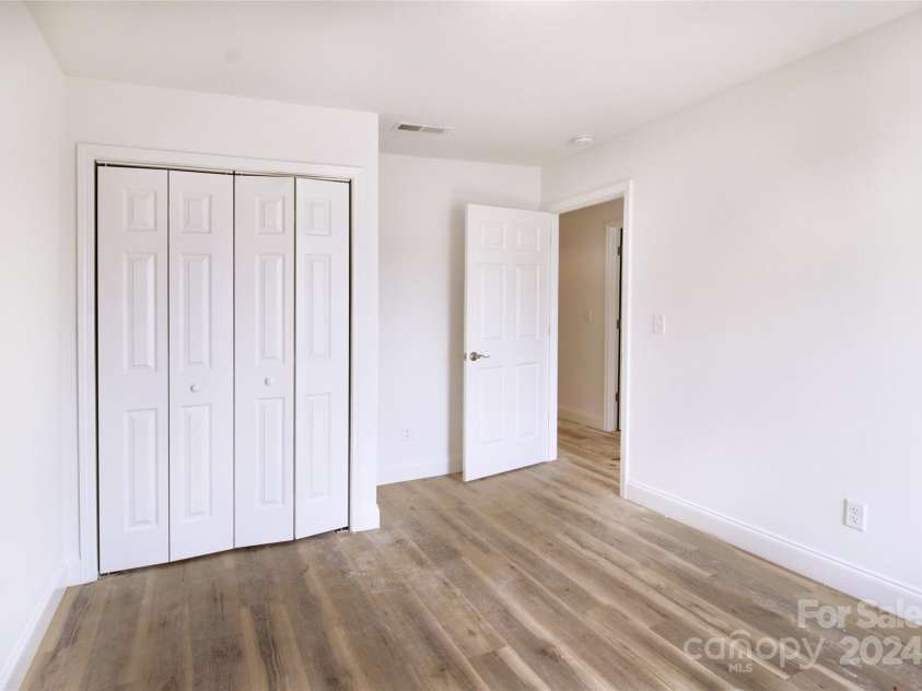 380 Quinn Hill Lane, Mars Hill, NC 28754.  MLS# CAR4127561, YatesRealty ID 8491. 