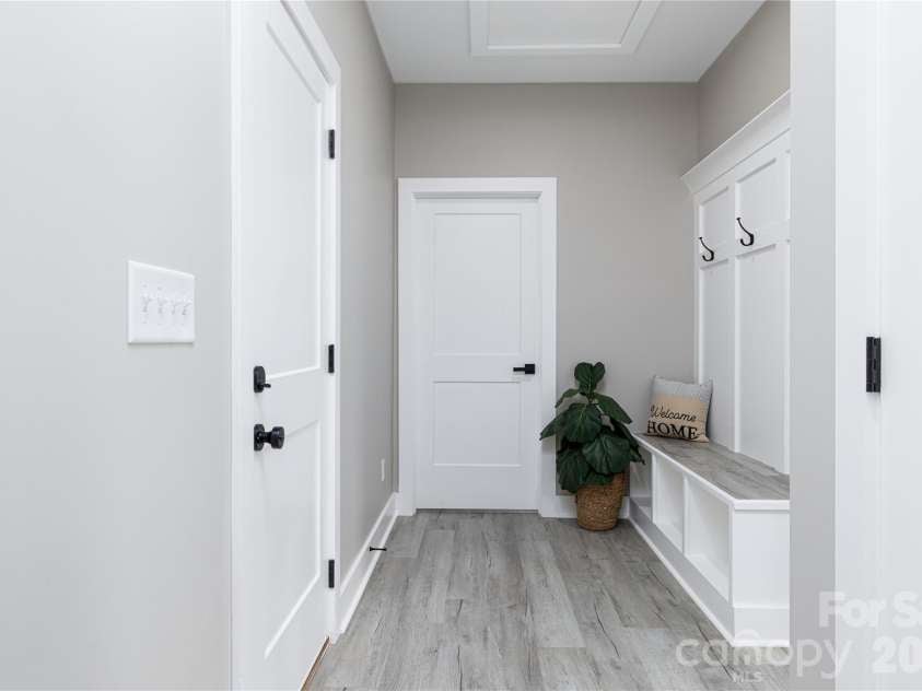 1949 Colonial Lane, Hickory, NC 28601.  MLS# CAR4351575, YatesRealty ID 8494. Mud Room