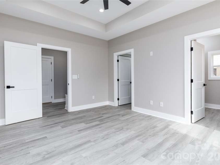 1949 Colonial Lane, Hickory, NC 28601.  MLS# CAR4351575, YatesRealty ID 8494. Primary Bedroom
