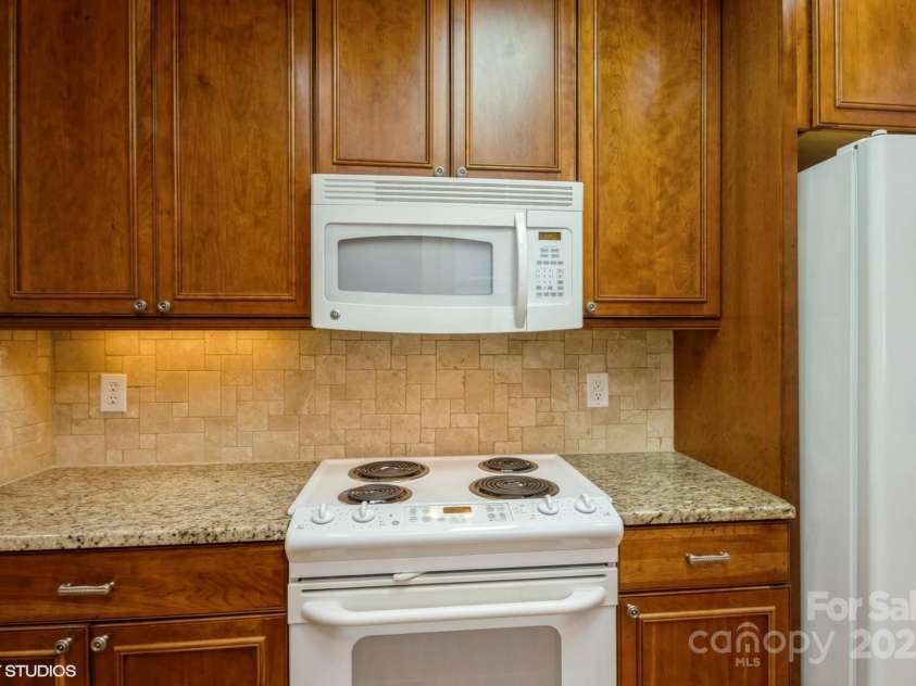 2125 Shenandoah Avenue, Charlotte, NC 28205.  MLS# CAR4221722, YatesRealty ID 8497. 
