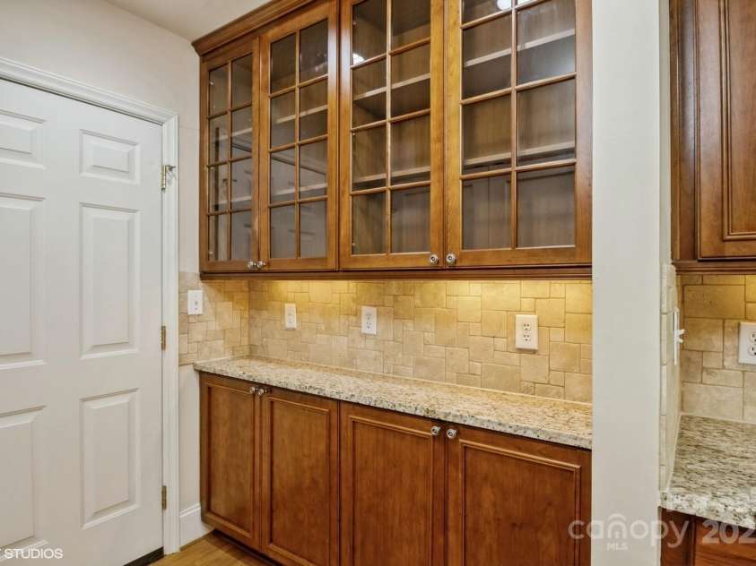 2125 Shenandoah Avenue, Charlotte, NC 28205.  MLS# CAR4221722, YatesRealty ID 8497. 