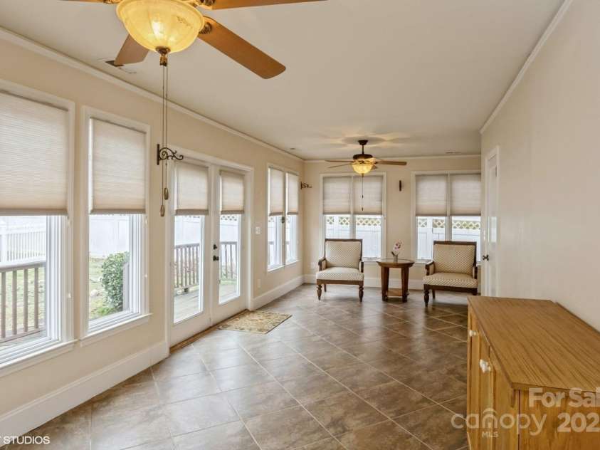 2125 Shenandoah Avenue, Charlotte, NC 28205.  MLS# CAR4221722, YatesRealty ID 8497. 