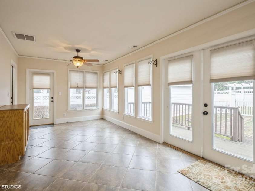 2125 Shenandoah Avenue, Charlotte, NC 28205.  MLS# CAR4221722, YatesRealty ID 8497. 