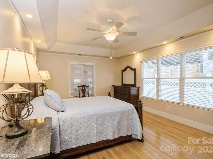 2125 Shenandoah Avenue, Charlotte, NC 28205.  MLS# CAR4221722, YatesRealty ID 8497. 