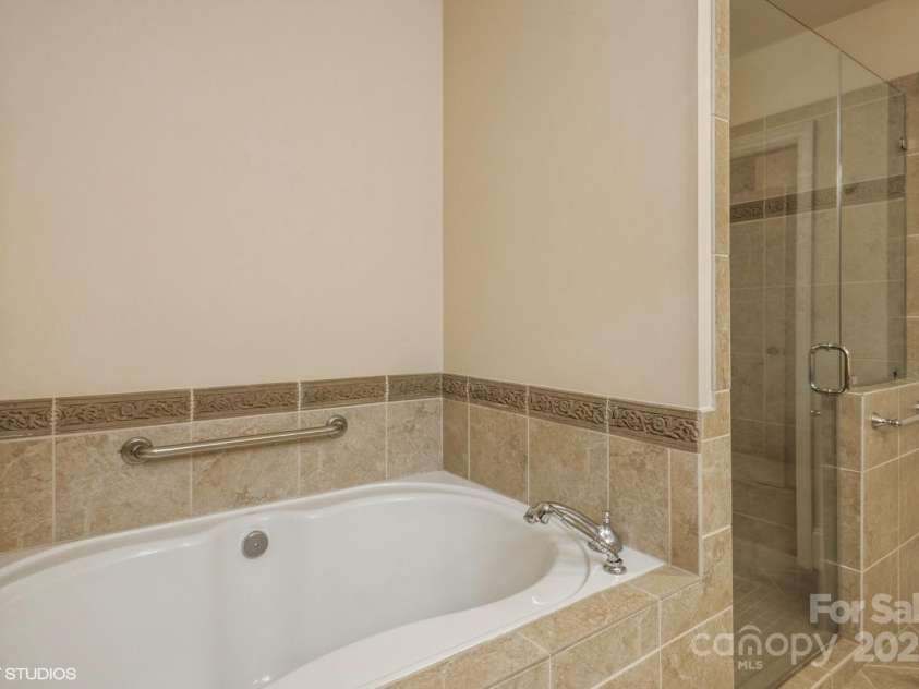 2125 Shenandoah Avenue, Charlotte, NC 28205.  MLS# CAR4221722, YatesRealty ID 8497. 