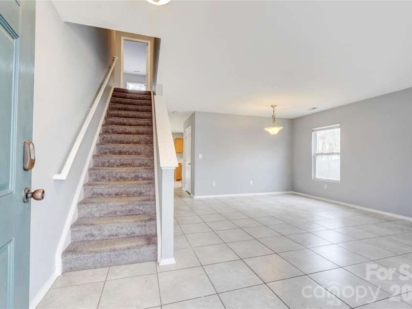 4024 Larkhaven Village Drive, Charlotte, NC 28215.  MLS# CAR4335131, YatesRealty ID 8499. 