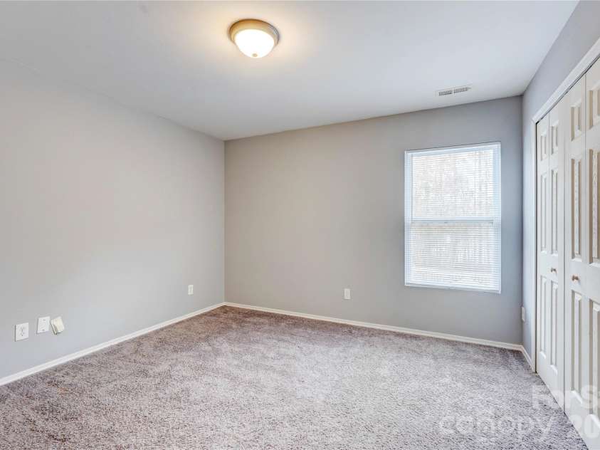 4024 Larkhaven Village Drive, Charlotte, NC 28215.  MLS# CAR4335131, YatesRealty ID 8499. 