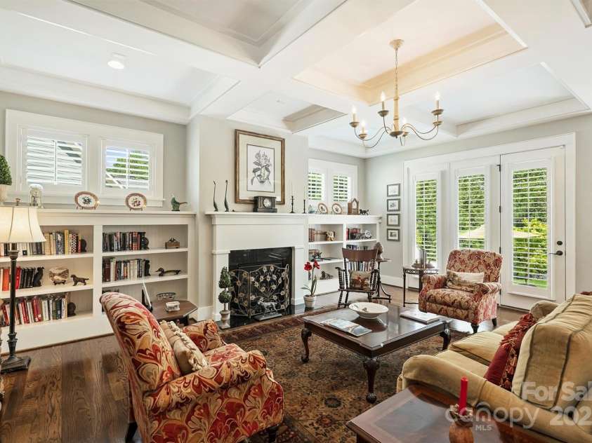 727 Bluff Loop Road, Rock Hill, SC 29730.  MLS# CAR4244133, YatesRealty ID 8499. Family Room