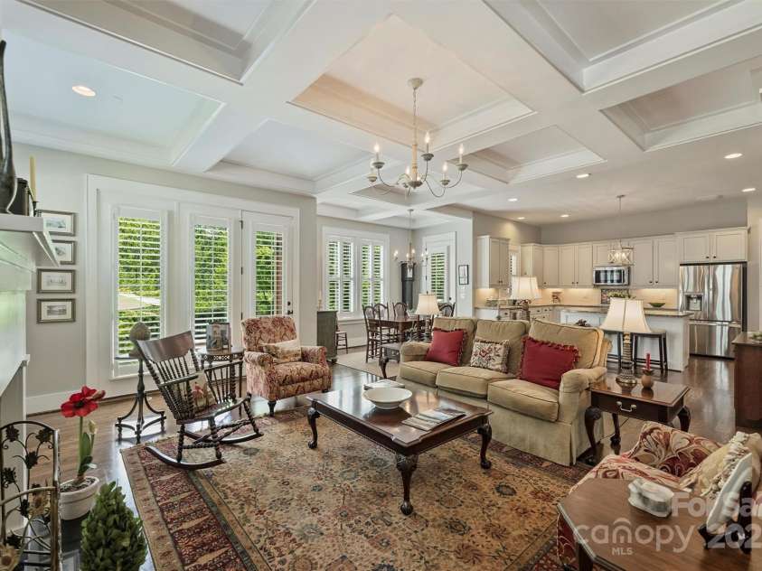 727 Bluff Loop Road, Rock Hill, SC 29730.  MLS# CAR4244133, YatesRealty ID 8499. Family Room