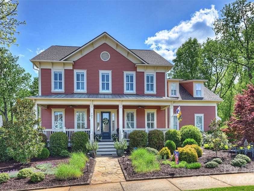 727 Bluff Loop Road, Rock Hill, SC 29730.  MLS# CAR4244133, YatesRealty ID 8499. Front Exterior