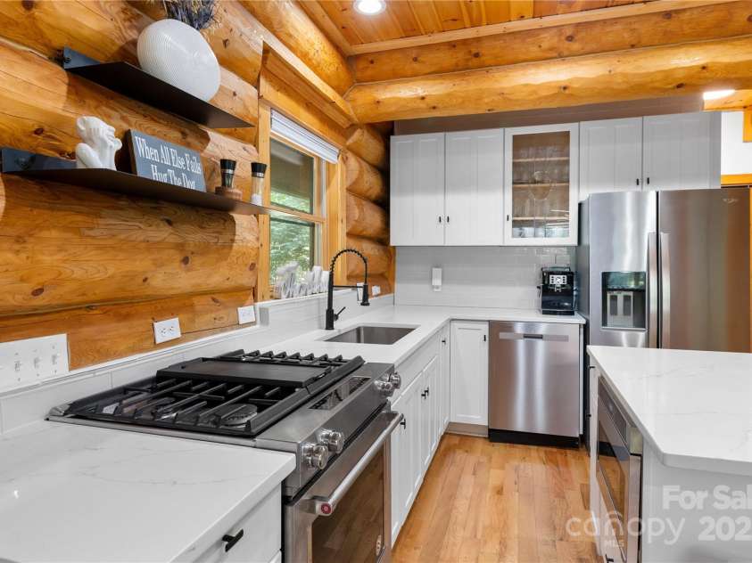 205 Chestnut Village, Mars Hill, NC 28754.  MLS# CAR4273023, YatesRealty ID 85. 