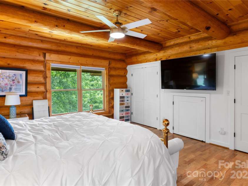 205 Chestnut Village, Mars Hill, NC 28754.  MLS# CAR4273023, YatesRealty ID 85. 