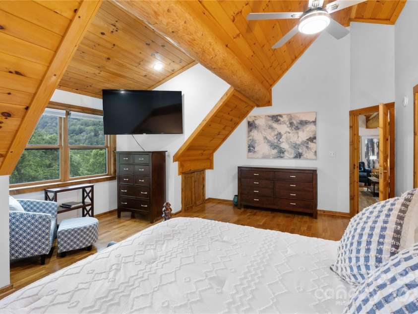 205 Chestnut Village, Mars Hill, NC 28754.  MLS# CAR4273023, YatesRealty ID 85. 