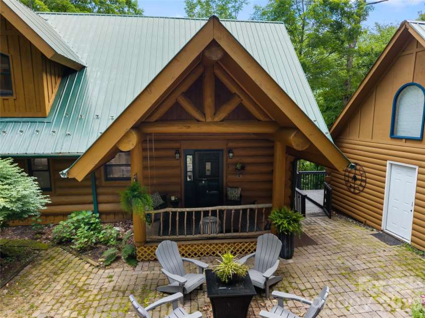 205 Chestnut Village, Mars Hill, NC 28754.  MLS# CAR4273023, YatesRealty ID 85. 