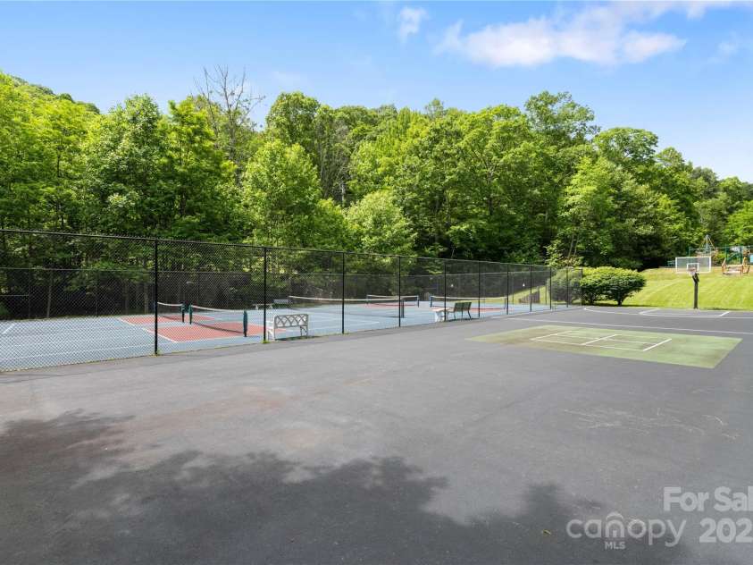 205 Chestnut Village, Mars Hill, NC 28754.  MLS# CAR4273023, YatesRealty ID 85. Tennis court at Village Vlub
