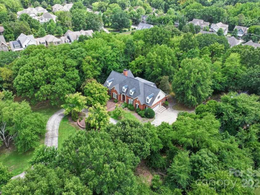 7000 Old Providence Road, Charlotte, NC 28226.  MLS# CAR4286835, YatesRealty ID 85. 