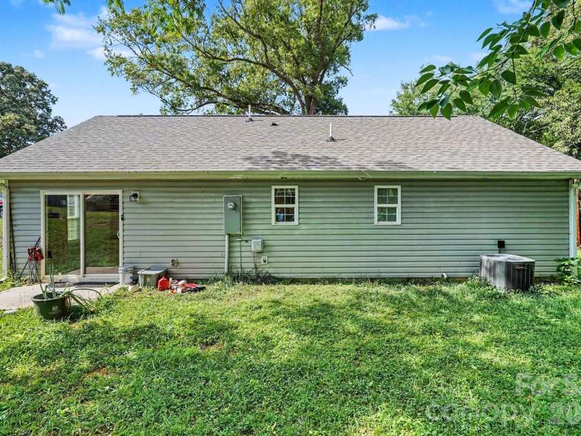 1050 Rush Street, Albemarle, NC 28001.  MLS# CAR4277361, YatesRealty ID 850. 